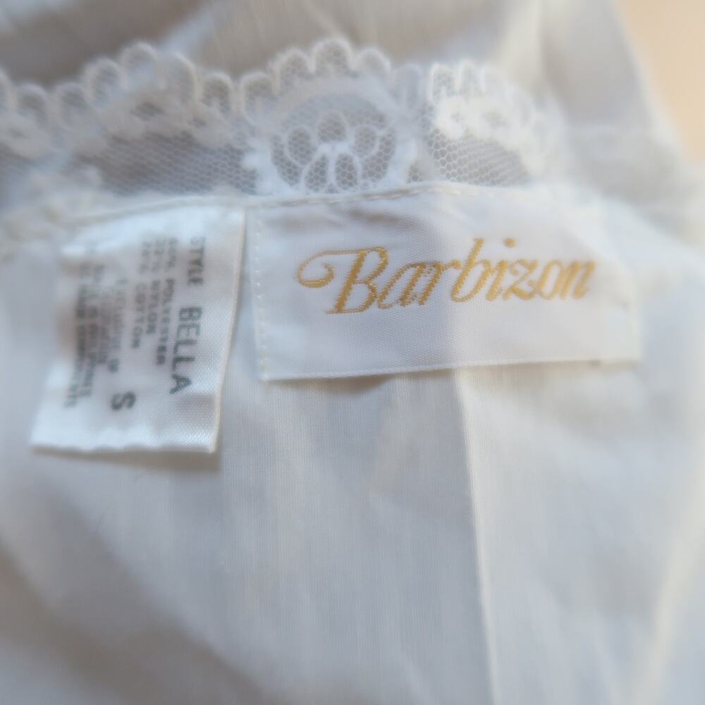Vintage White Robe - Picture 7 of 7